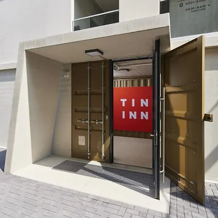Hotel Tin L Einfach Gut - Aus Hochwertig Ausgebauten Ueberseecontainern 3*