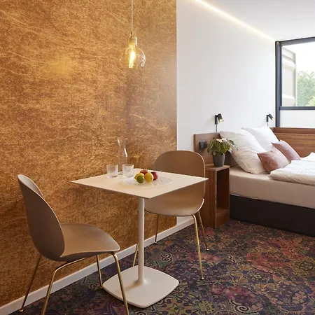 Tin L Einfach Gut - Aus Hochwertig Ausgebauten Ueberseecontainern Hotel 3*
