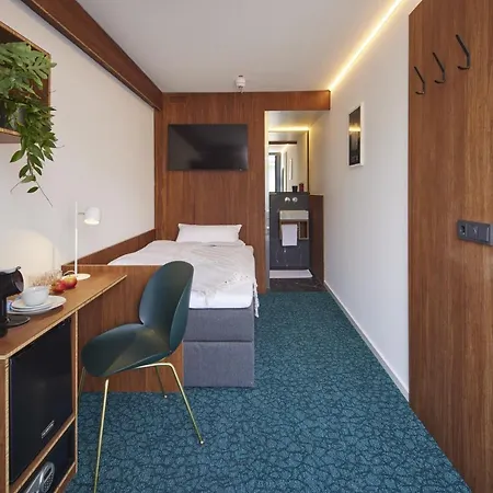 TIN INN Montabaur l einfach gut - Das Hotel aus hochwertig ausgebauten Überseecontainern 3*