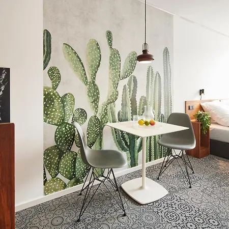 TIN INN Montabaur l einfach gut - Das Hotel aus hochwertig ausgebauten Überseecontainern 3*